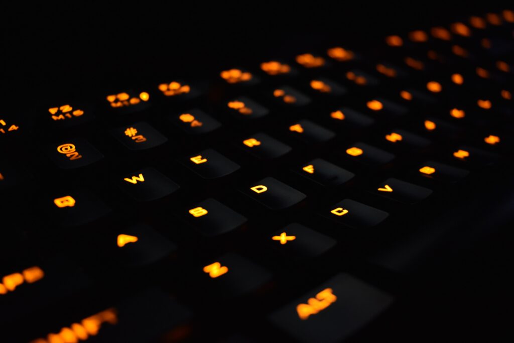 This image shows the key's of keyboard in yellow light. I will tell you the 3 easy ways to take a screenshot on Windows 10.