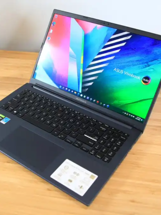 This image shows the ASUS VivoBook 15 2022 on the table.